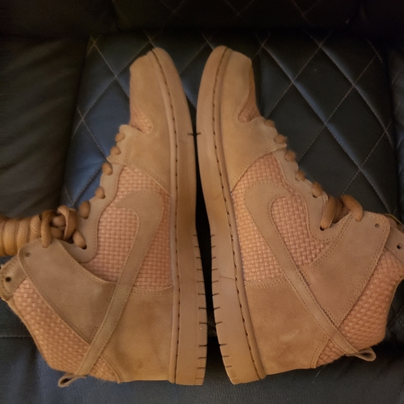 COPY - Nike Dunk High Premium SB Brown Ale - Picture 3 of 7